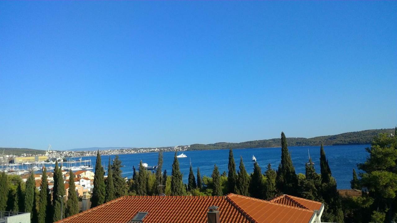 Lambrisa Apartment Trogir Luaran gambar
