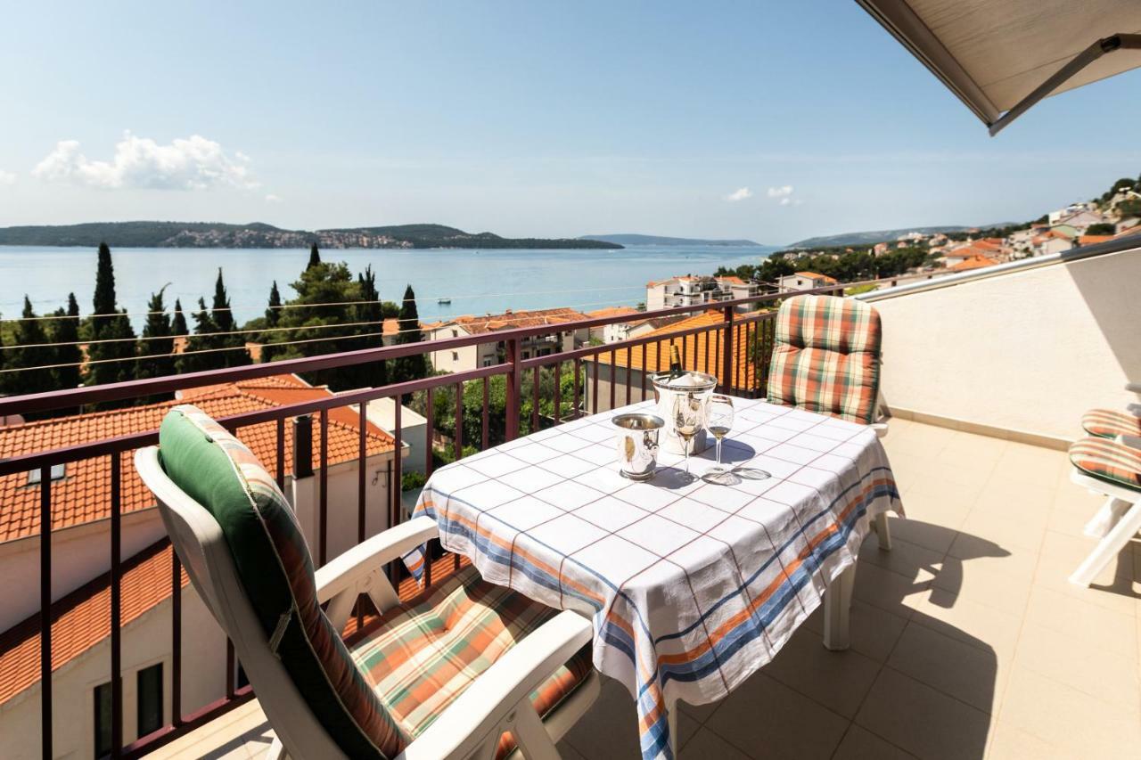 Lambrisa Apartment Trogir Luaran gambar